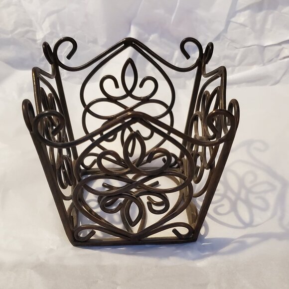 Southern Living At Home Other - Southern Living at Home Rosedale Scrolled Wire Basket Plant Holder